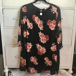 ELLE B / Black Rose Pattern Dress / SZ M
